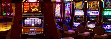 Philippine VIP player enjoying premium casino experience on mobile with GGCasino
